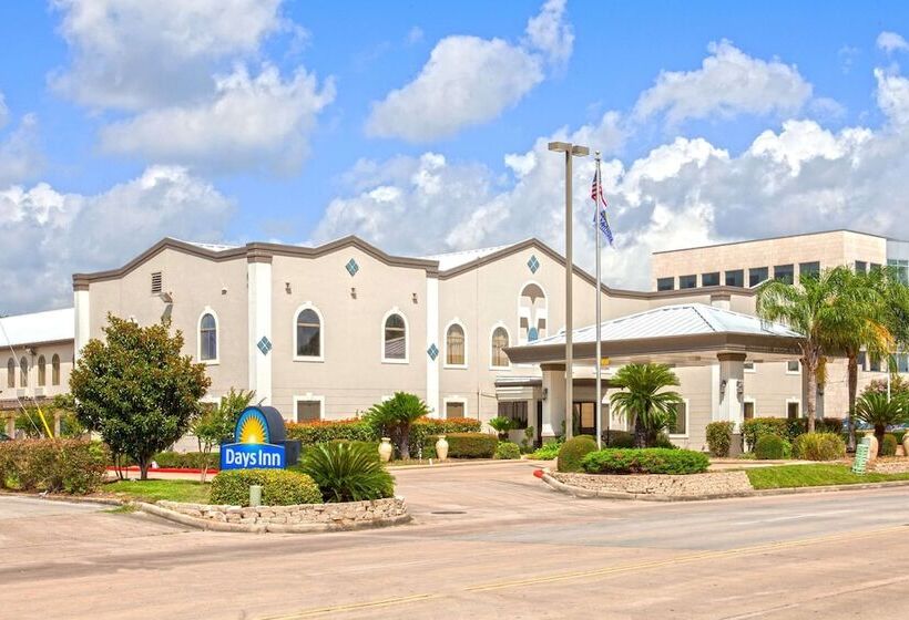 בית מלון כפרי Days Inn & Suites By Wyndham Webster Nasaclearlakehouston