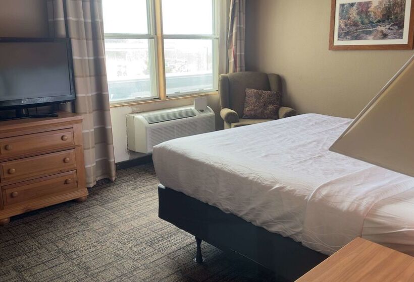 ホテル Duluth Inn & Suites Near Spirit Mountain