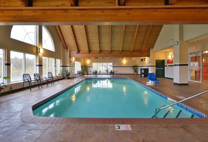 هتل Duluth Inn & Suites Near Spirit Mountain