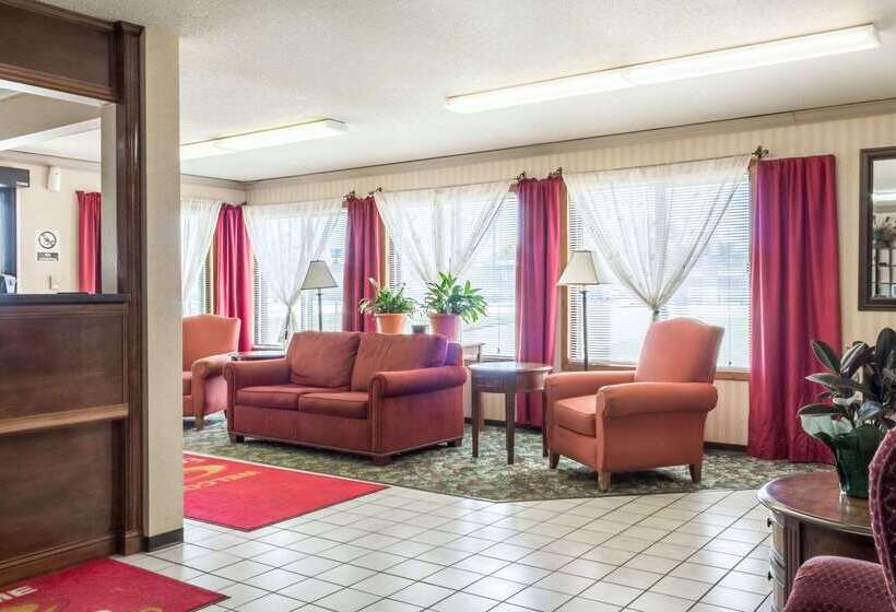 هتل Econo Lodge North