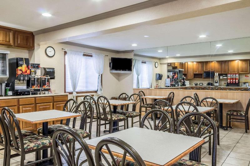 هتل Econo Lodge North