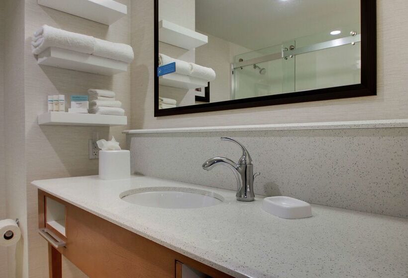 فندق Hampton Inn Pawtucket