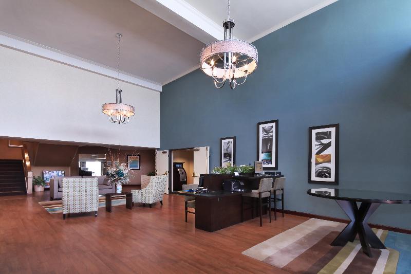 هتل Holiday Inn Express Port Hueneme, An Ihg