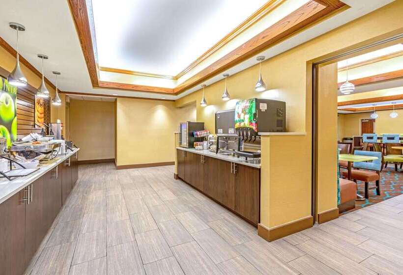 ホテル La Quinta By Wyndham Midwest City   Tinker Afb