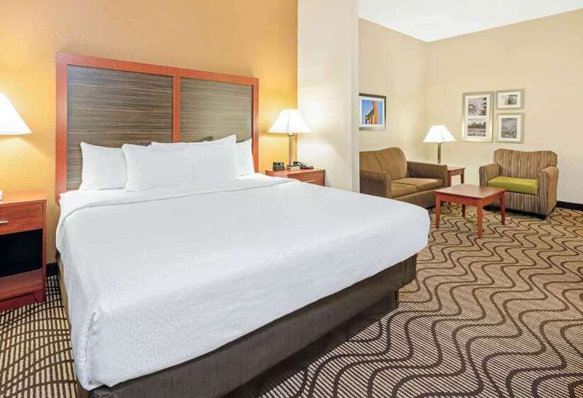 ホテル La Quinta By Wyndham Midwest City   Tinker Afb