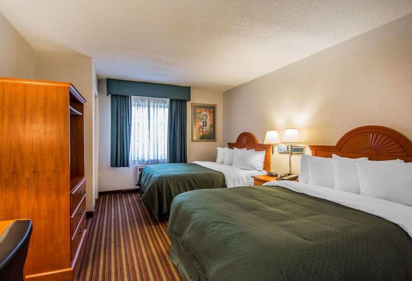酒店 Quality Inn & Suites At Tropicana Field