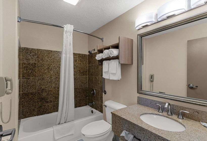فندق Quality Inn Denver Northeast Brighton