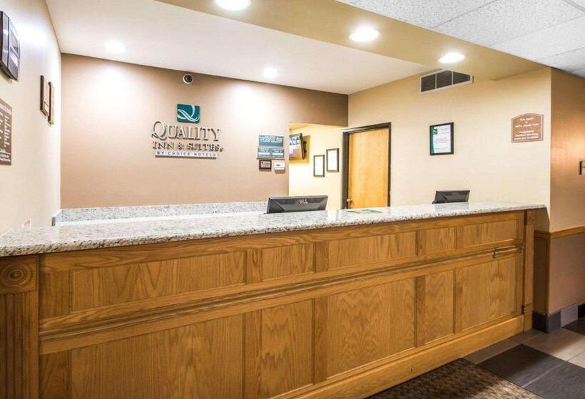 בית מלון כפרי Quality Inn Mauston I 90