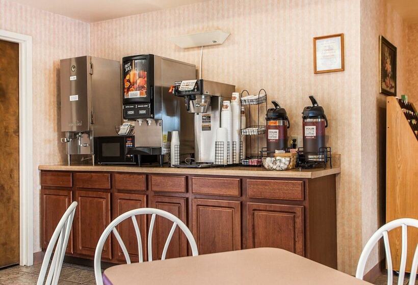 هتل Quality Inn Midway