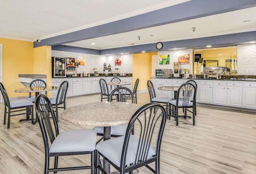 ホテル Quality Inn & Suites Dublin