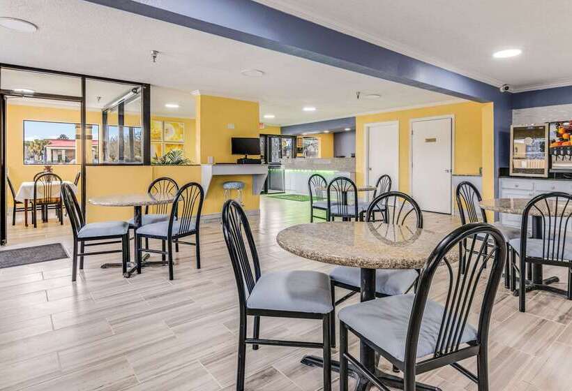 ホテル Quality Inn & Suites Dublin