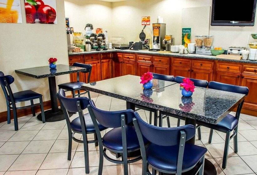 ホテル Quality Inn & Suites North Gibsonia