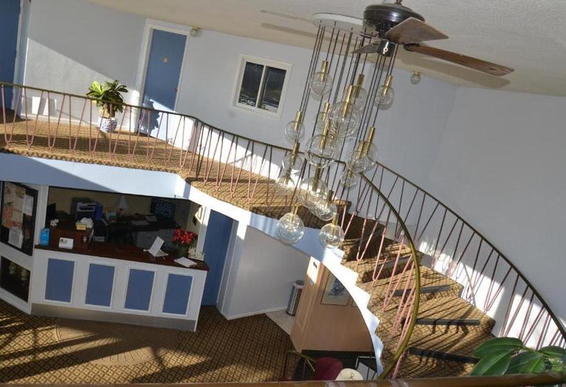 ホテル Red Carpet Inn & Suites Ebensburg