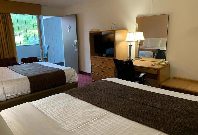 ホテル Red Carpet Inn & Suites Ebensburg