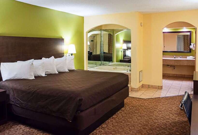 בית מלון כפרי Rodeway Inn & Suites