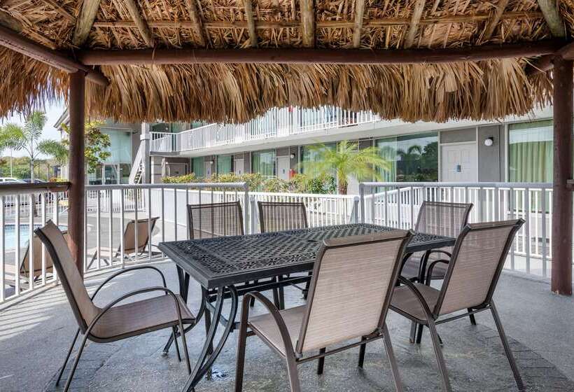 فندق Rodeway Inn
