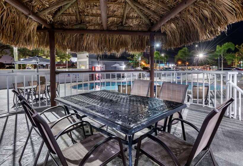فندق Rodeway Inn