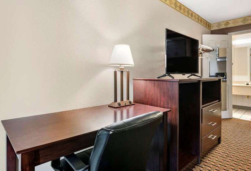 فندق Rodeway Inn