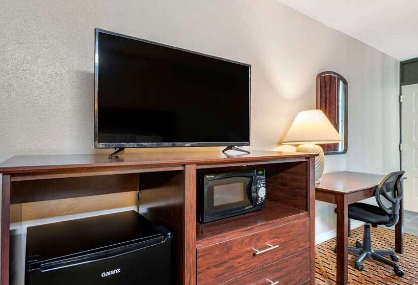 فندق Rodeway Inn