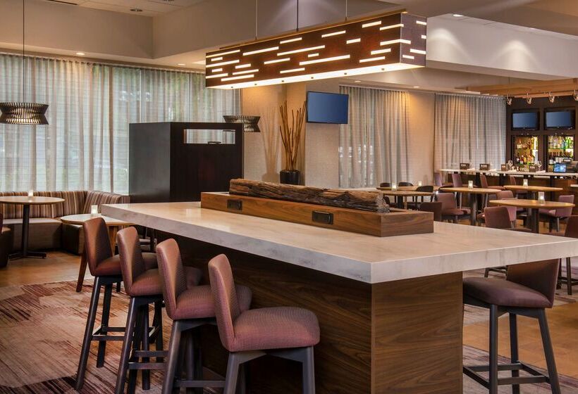 هتل Sonesta Select Arlington Rosslyn