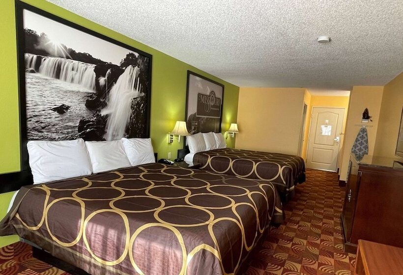 Отель Super 8 By Wyndham Lake Of The Ozarks