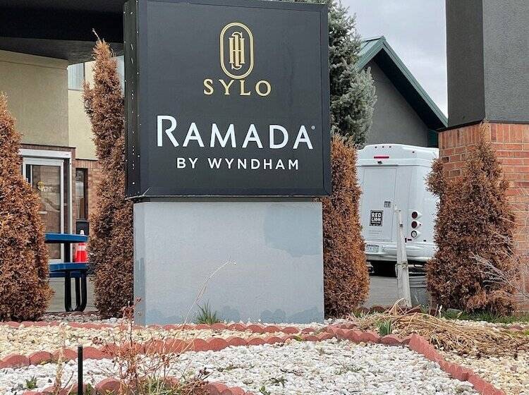 هتل Sylo  Denver Airport, A Ramada By Wyndham