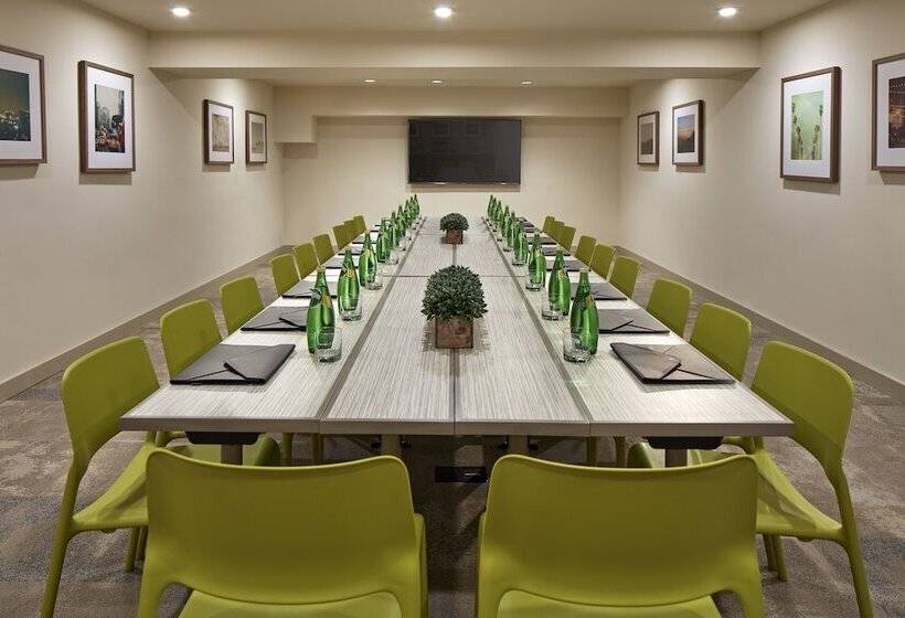 فندق The Anza  A Calabasas