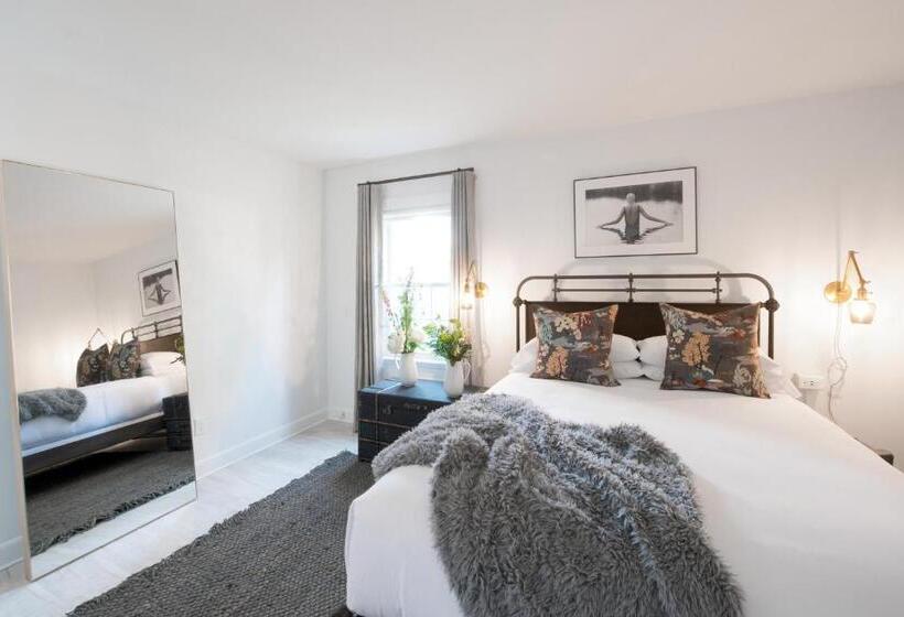 Hotel The Coonamessett