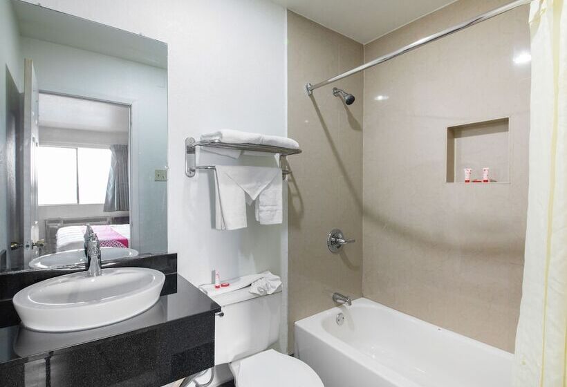 OYO Hotel Irving DFW Airport North