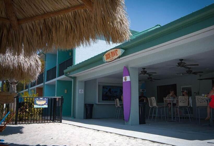 منتجع Beachside Hotel And Suites