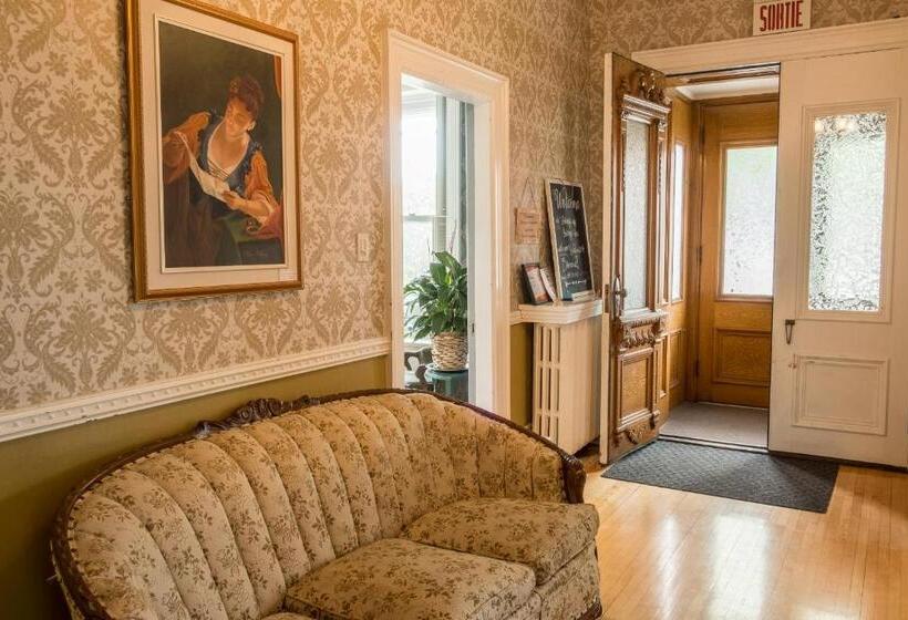 بنسيون Auberge De La Visitation