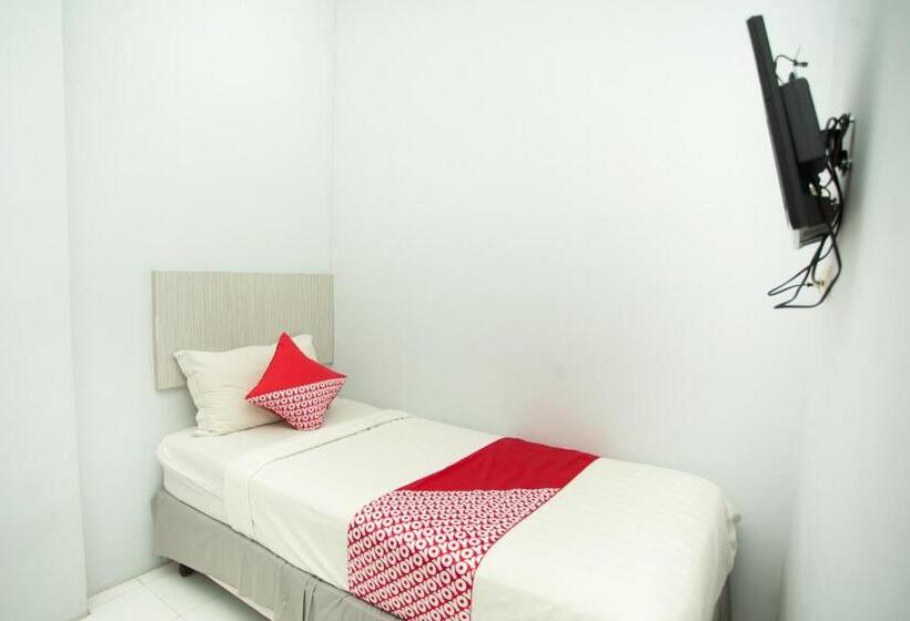 هتل Oyo 850 Lapan Lapan