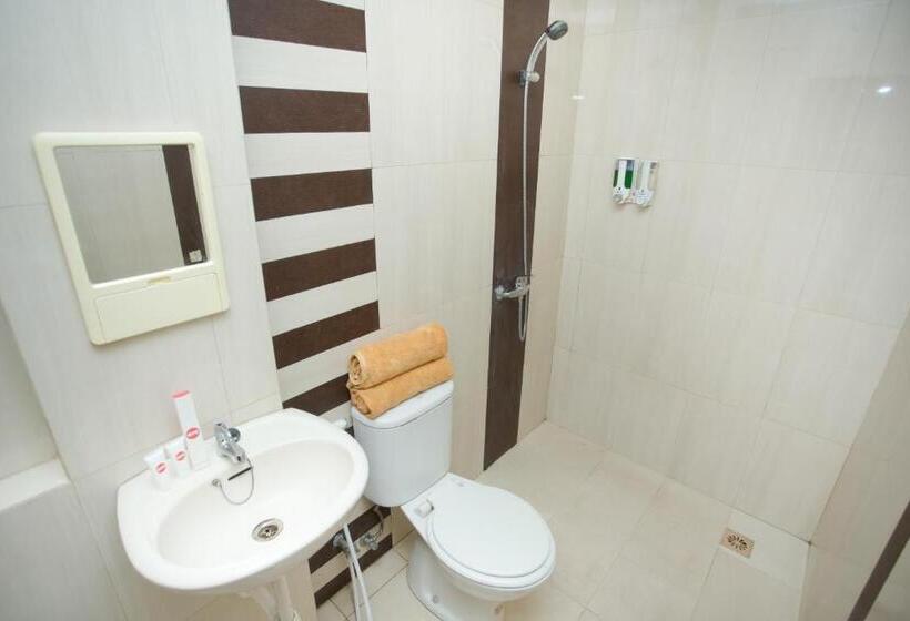 هتل Oyo 850 Lapan Lapan