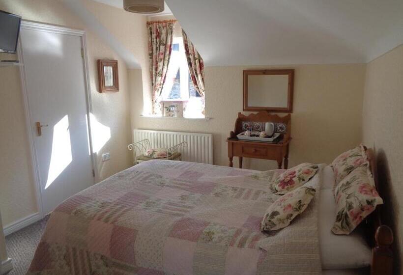 פנסיון Dromard House