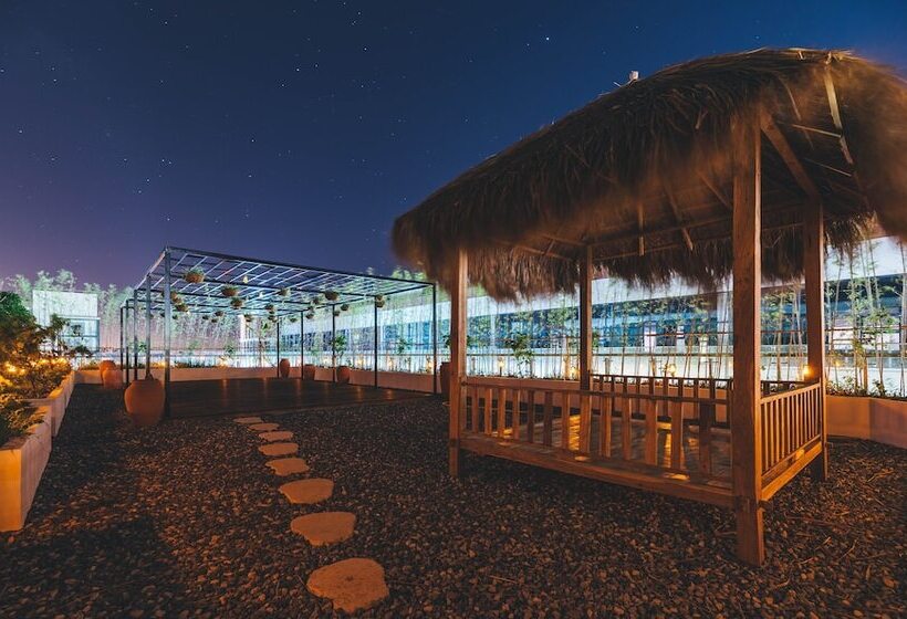 Atour Light Hotel Tangshan Exhibition Center