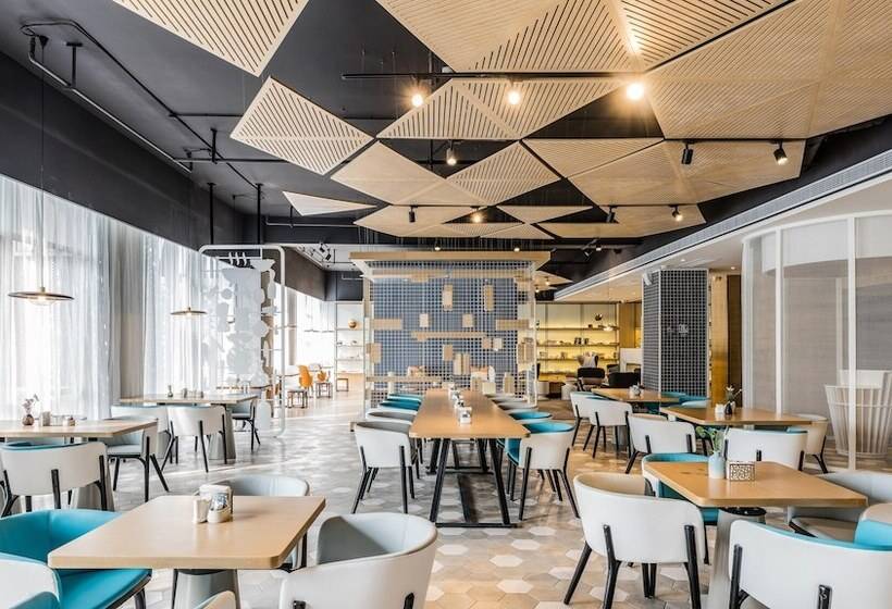 Atour Light Hotel Tangshan Exhibition Center