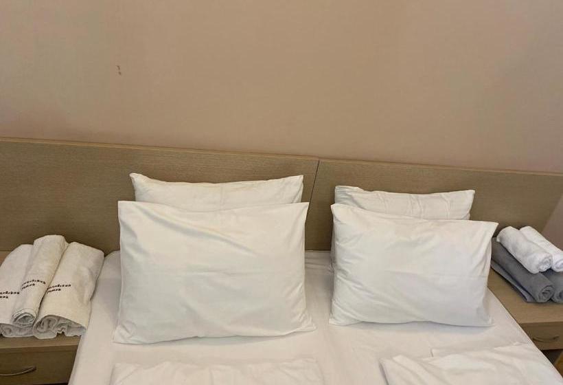 Gagra Hotel Printsevskii Zamok