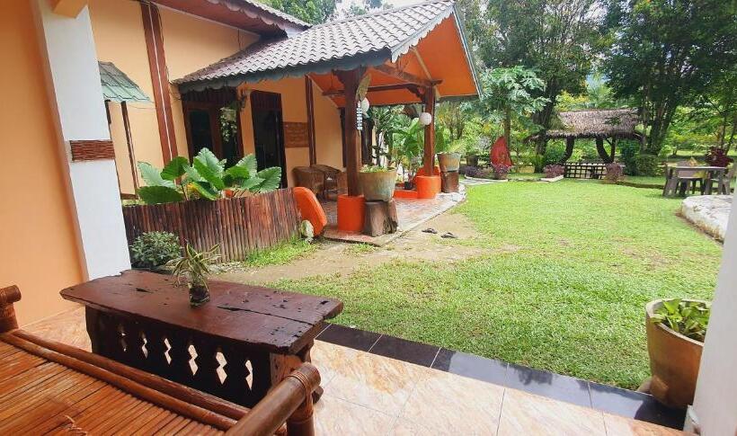 پانسیون Sumatra Cheeky Monkeys