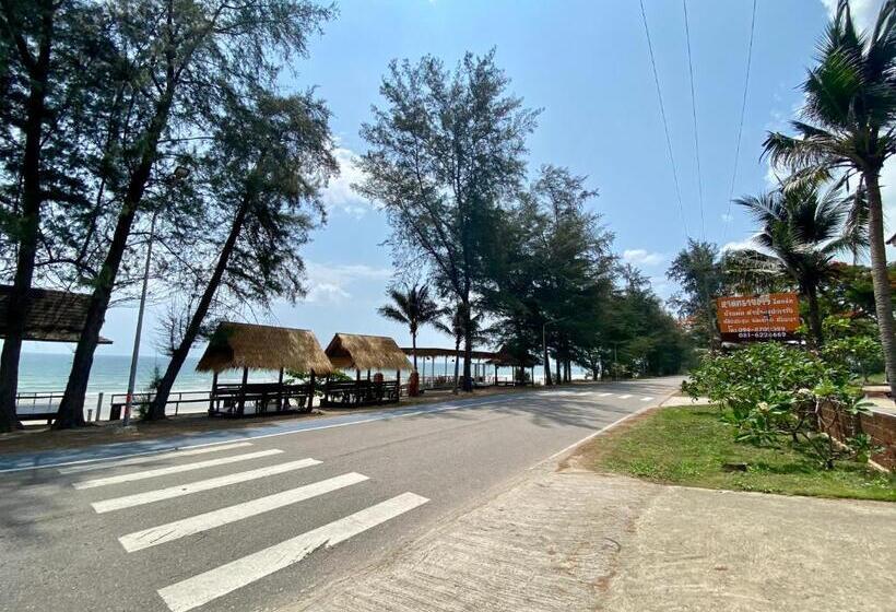 פנסיון หาดทรายขาวรีสอร์ท