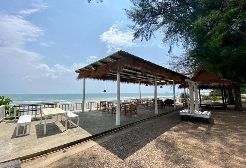 פנסיון หาดทรายขาวรีสอร์ท