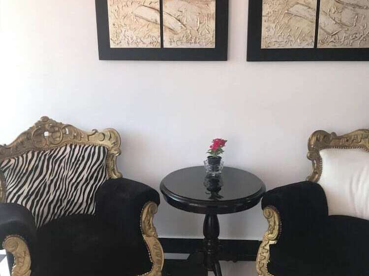 پانسیون Aurora Guest House