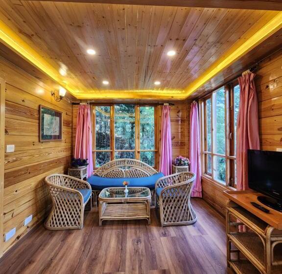 منتجع The Chalets Naldehra