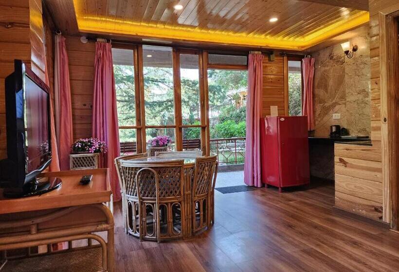 منتجع The Chalets Naldehra