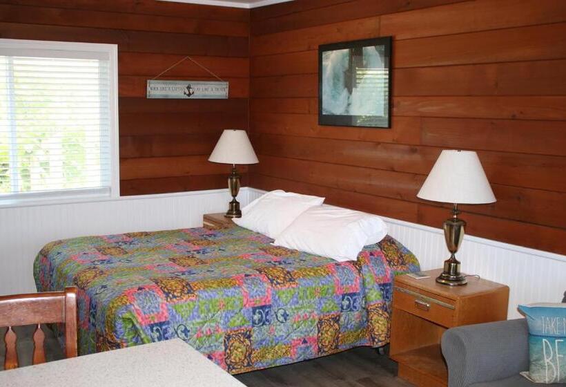 The Lowtide Motel