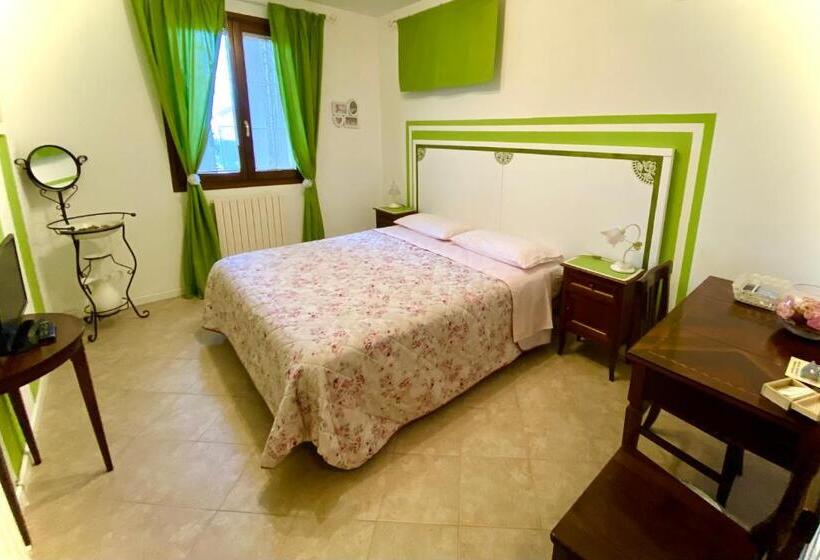 تختخواب و صبحانه A Casa Di Laura