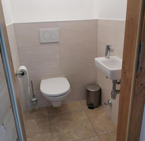 Отель Biohof Gölly