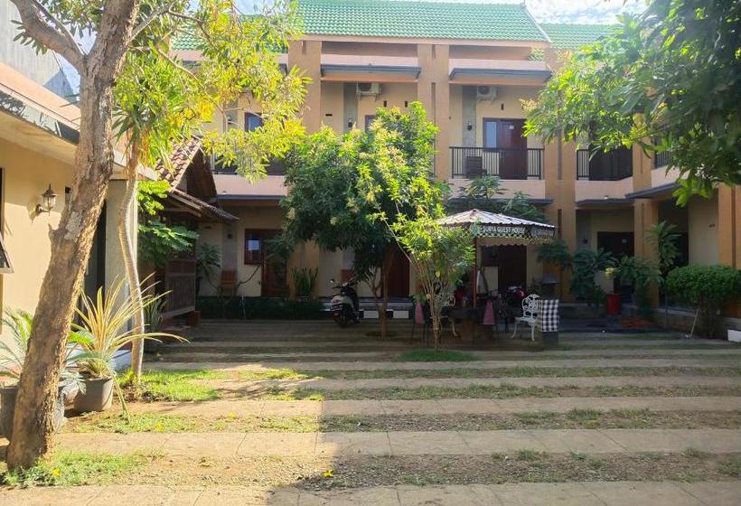 פנסיון Surya Guest House