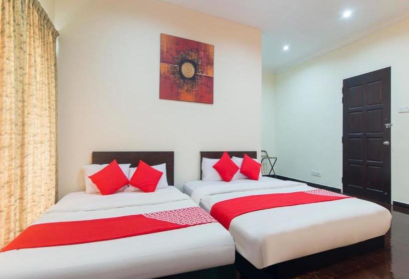 בית מלון כפרי Oyo 993 88 Mario S