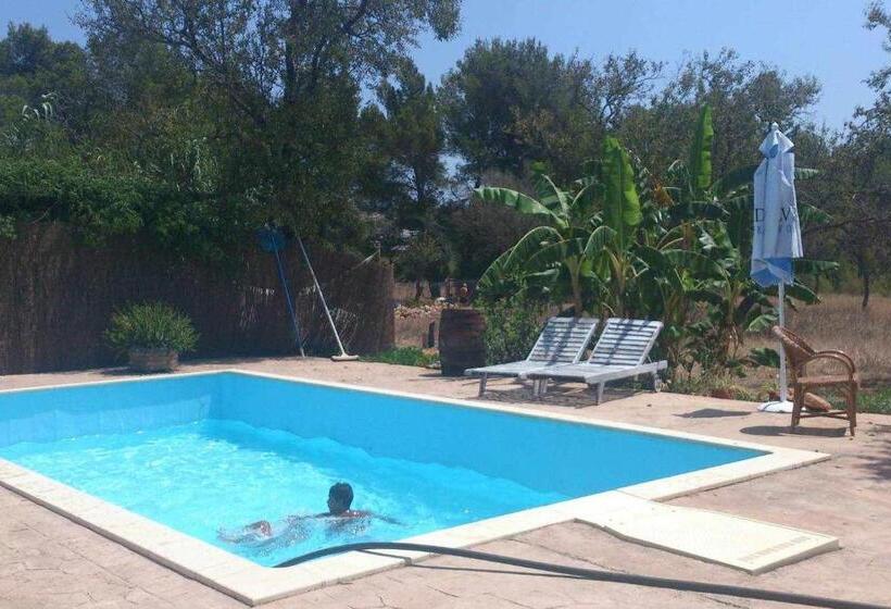 هتل Agroturismo Casa Morna Ibiza