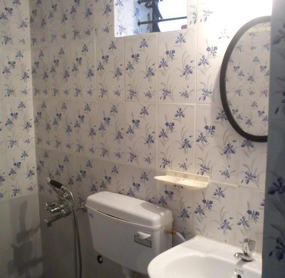 پانسیون Adilson Guest House